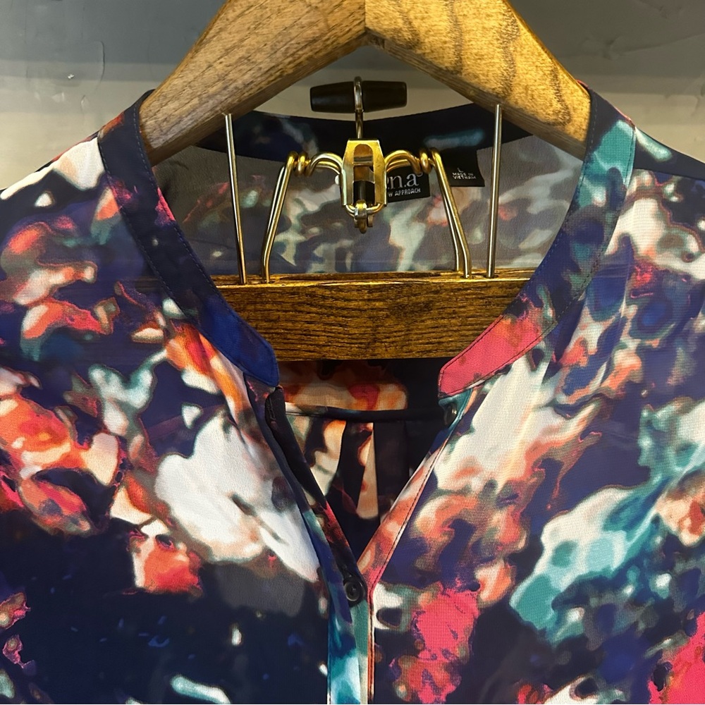 A.N.A. Multi Color Abstract Tunic Blouse Size Large - Picture 5 of 13